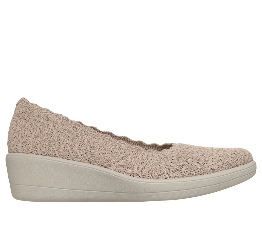 Skechers Relaxed Fit: Newport Wedge - Softly Stitched